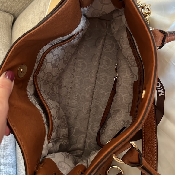 Michael Kors Medium Leather Hamilton Tote Bag Gold Hardware - Picture 4 of 7